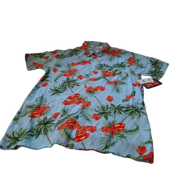 NWT Superman Tropical Print Men's Shirt Med - Picture 2 of 15